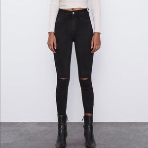 NWT Zara Hi Rise Ripped Jeans